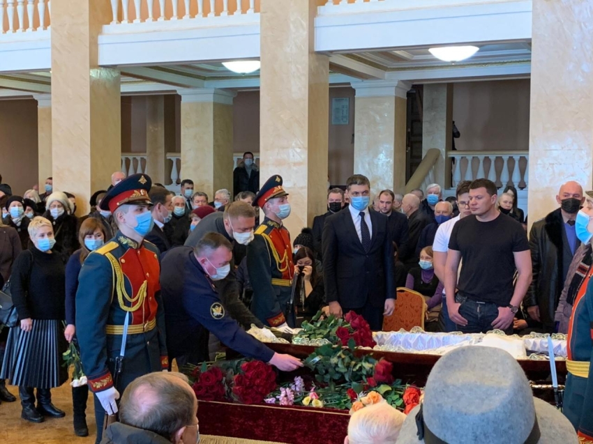 Губернатор Забайкальского края  выступил с траурной речью на прощании с Игорем Лихановым